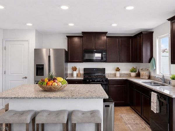 5196 Clatsop Street , Las Vegas, NV 89122