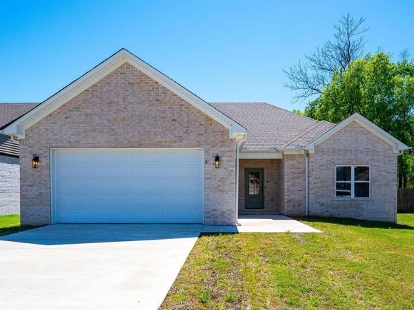 8 Dandelion Drive , Greenbrier, AR 72058