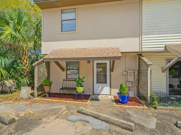 3301 Brainerd St, Pensacola, FL 32503