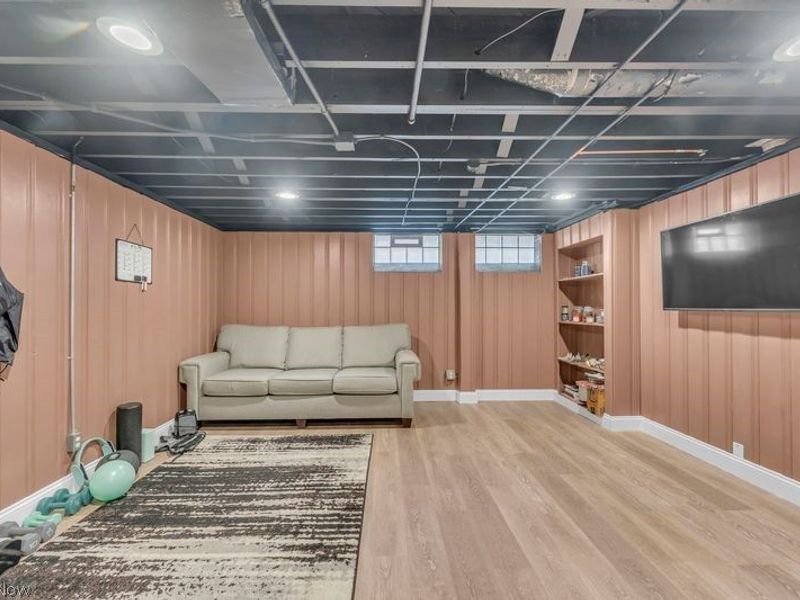 5803 Renwood Drive, Parma, OH 44129 Photo 24