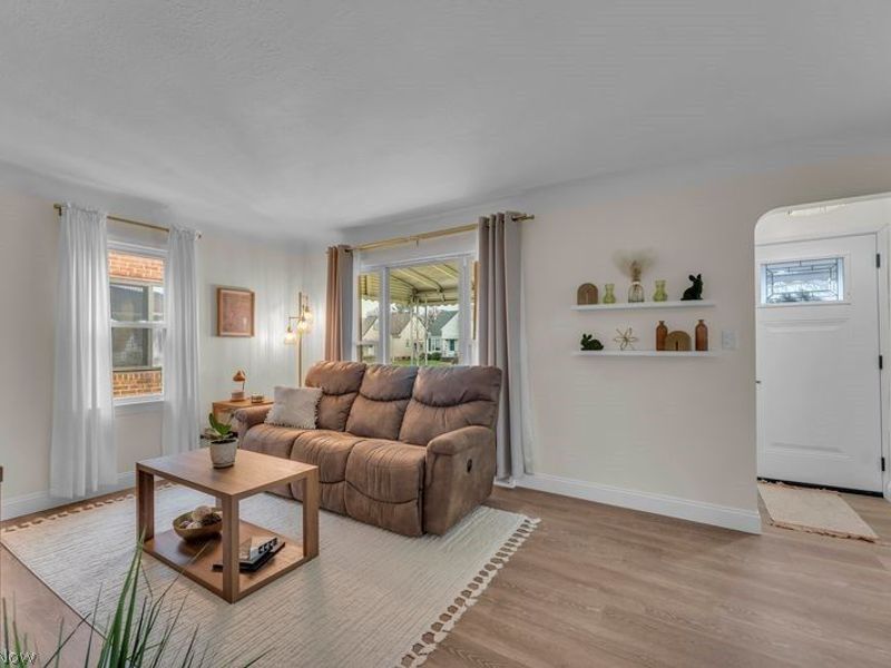 5803 Renwood Drive, Parma, OH 44129 Photo 5