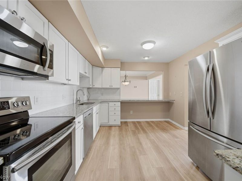 762 Hunters Trail , Unit 105, Akron, OH 44313 Photo 12