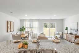 174 Yarrow Way photo 4