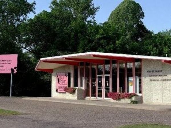 2900 Youree Drive, Shreveport, LA 71104