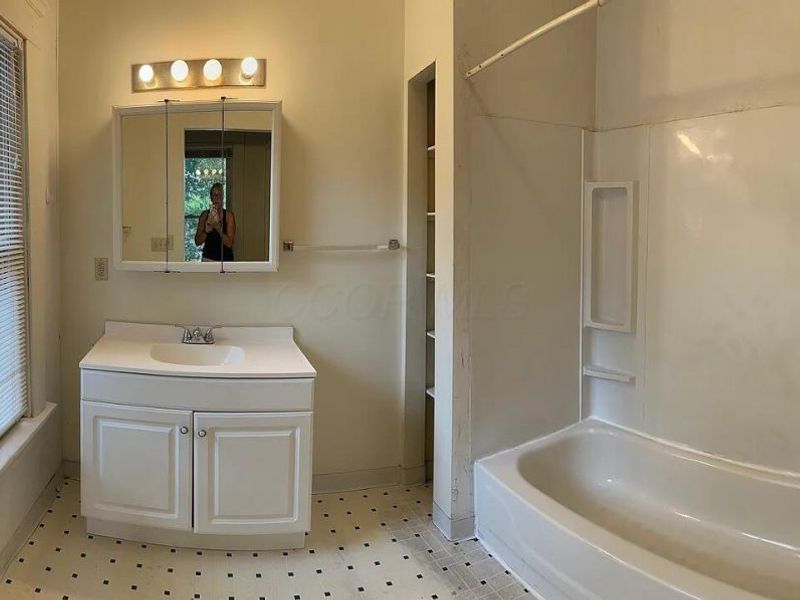 347 E 12th Avenue, Columbus, OH 43201 Photo 7