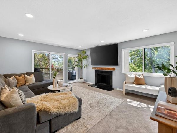 22103 Vista Del Plaza Lane, Unit 22, Hayward, CA 94541