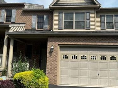 18 KINGSWOOD DRIVE, LEWISBERRY, PA 17339