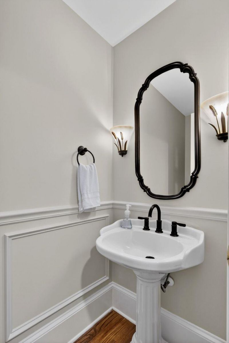 3312 Rees Row Photo 12