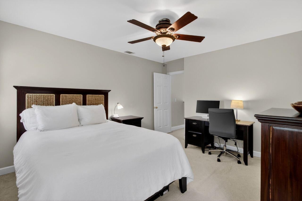 3312 Rees Row Photo 22