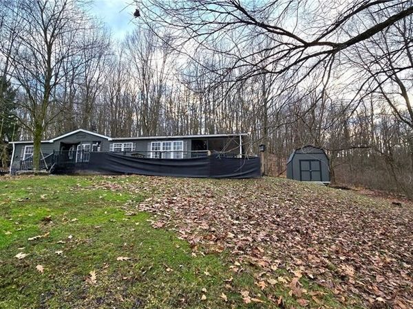 961 Glendale Road, New Cumberland, WV 26047