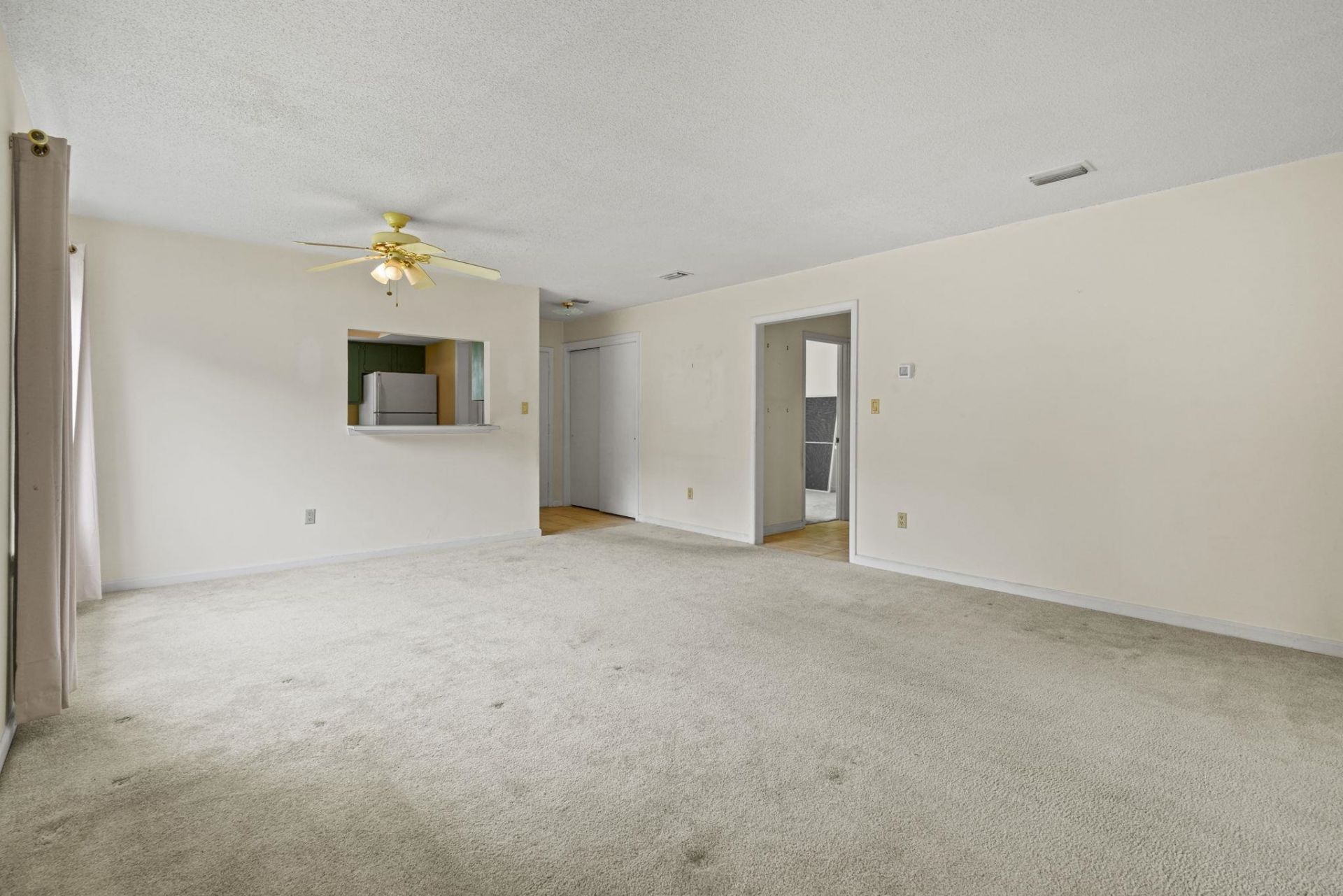 6590 Eagle Crescent Photo 14