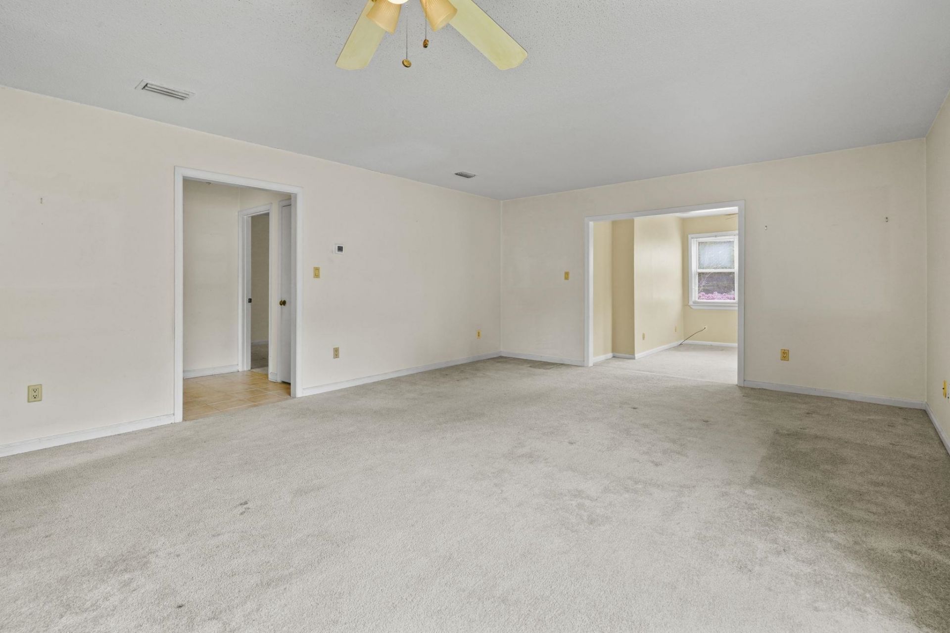 6590 Eagle Crescent Photo 15