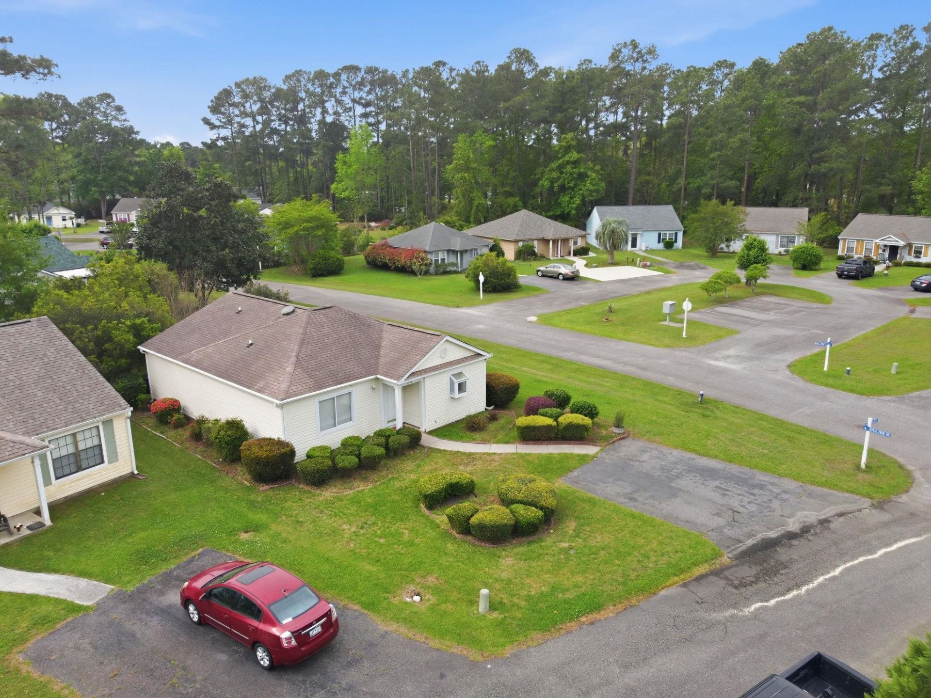 6590 Eagle Crescent Photo 27