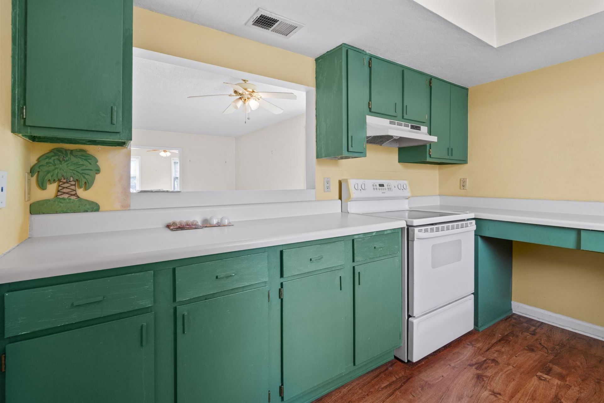 6590 Eagle Crescent Photo 6