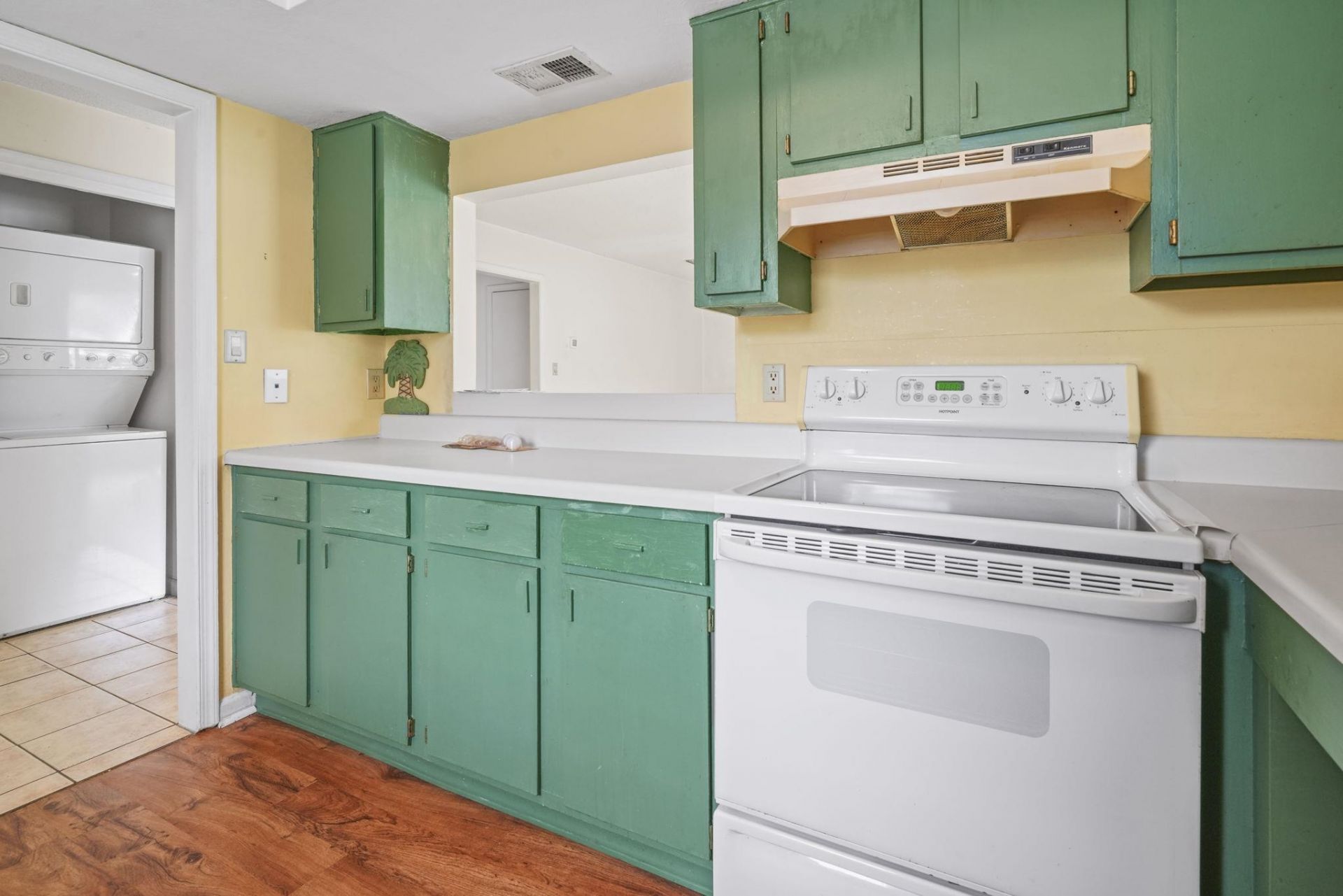 6590 Eagle Crescent Photo 8