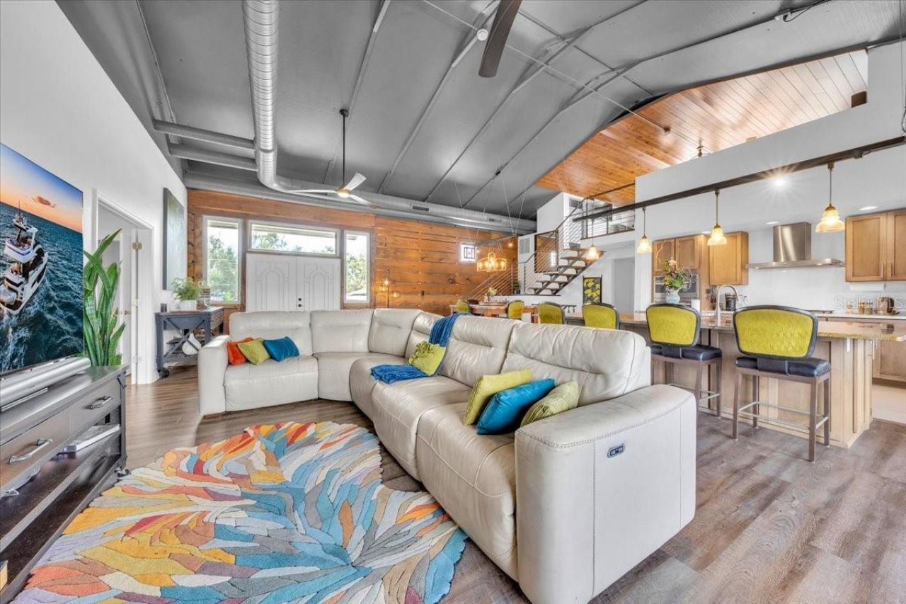 8813 S Lagoon Street, Tampa, FL 33615 Photo