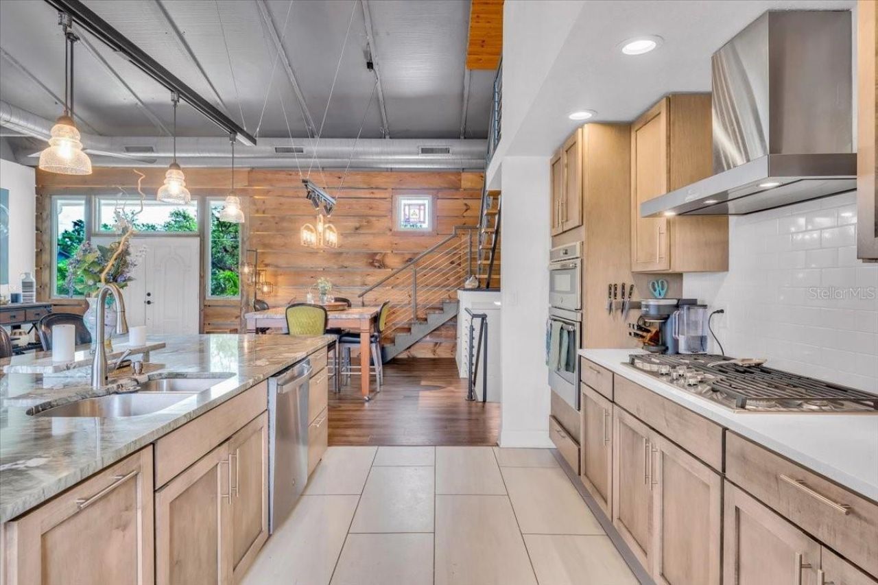 8813 S Lagoon Street, Tampa, FL 33615 Photo