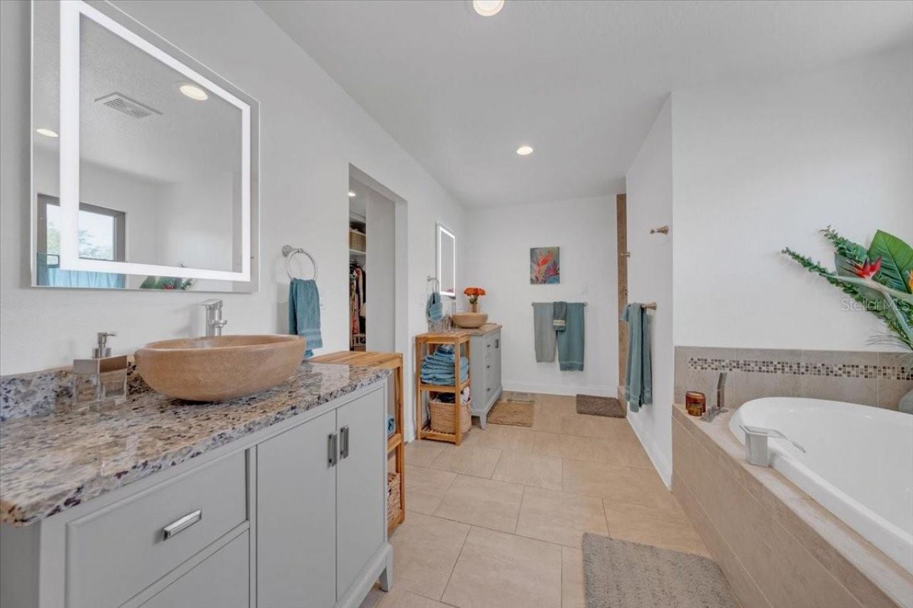 8813 S Lagoon Street, Tampa, FL 33615 Photo