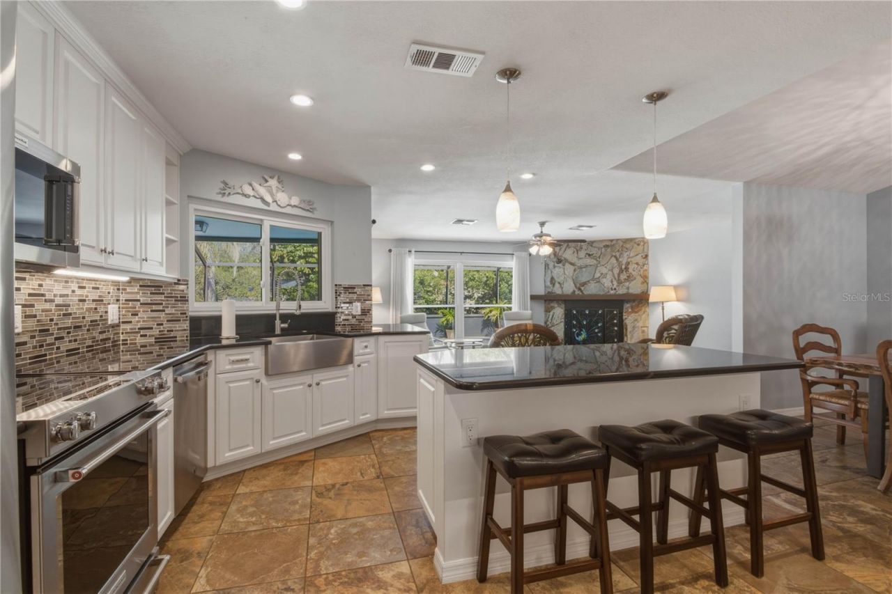 4725 Orange Grove Way, Palm Harbor, FL 34684 Photo