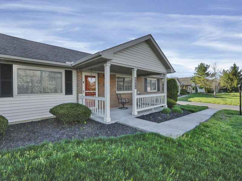 4054 Wiston Drive, Groveport, OH 43125 Photo 2