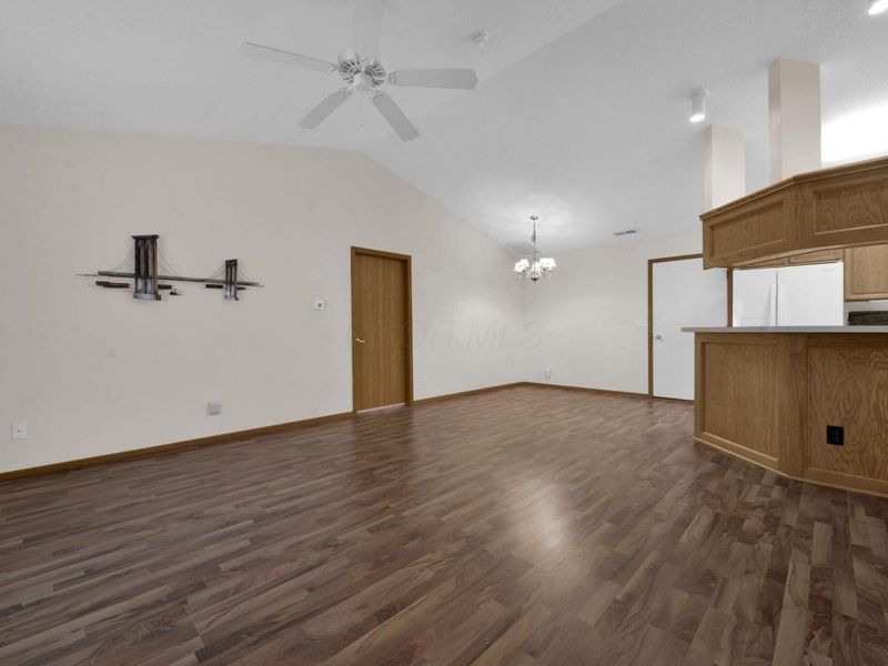 4054 Wiston Drive, Groveport, OH 43125 Photo 6