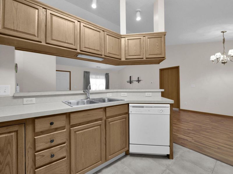 4054 Wiston Drive, Groveport, OH 43125 Photo 9