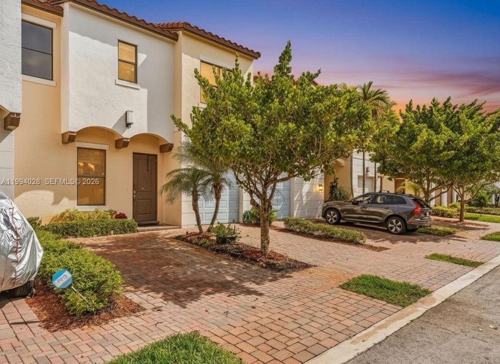 20973 NW 1st Dr , Pembroke Pines, FL 33029 Photo