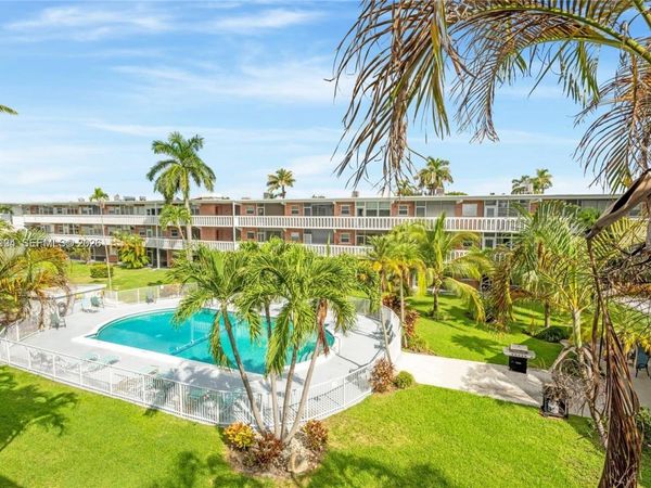 141 NE 10th Ave, Unit 25C, Hallandale Beach, FL 33009
