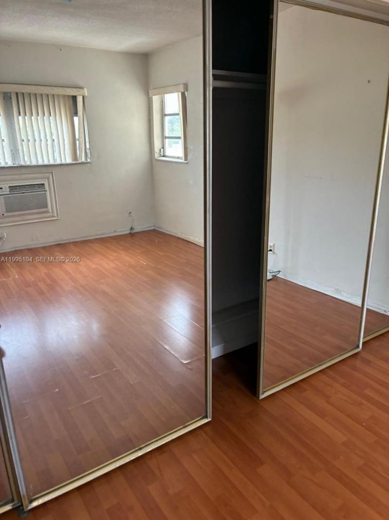 141 NE 10th Ave, Unit 25C, Hallandale Beach, FL 33009 Photo