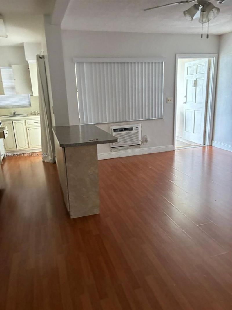 141 NE 10th Ave, Unit 25C, Hallandale Beach, FL 33009 Photo