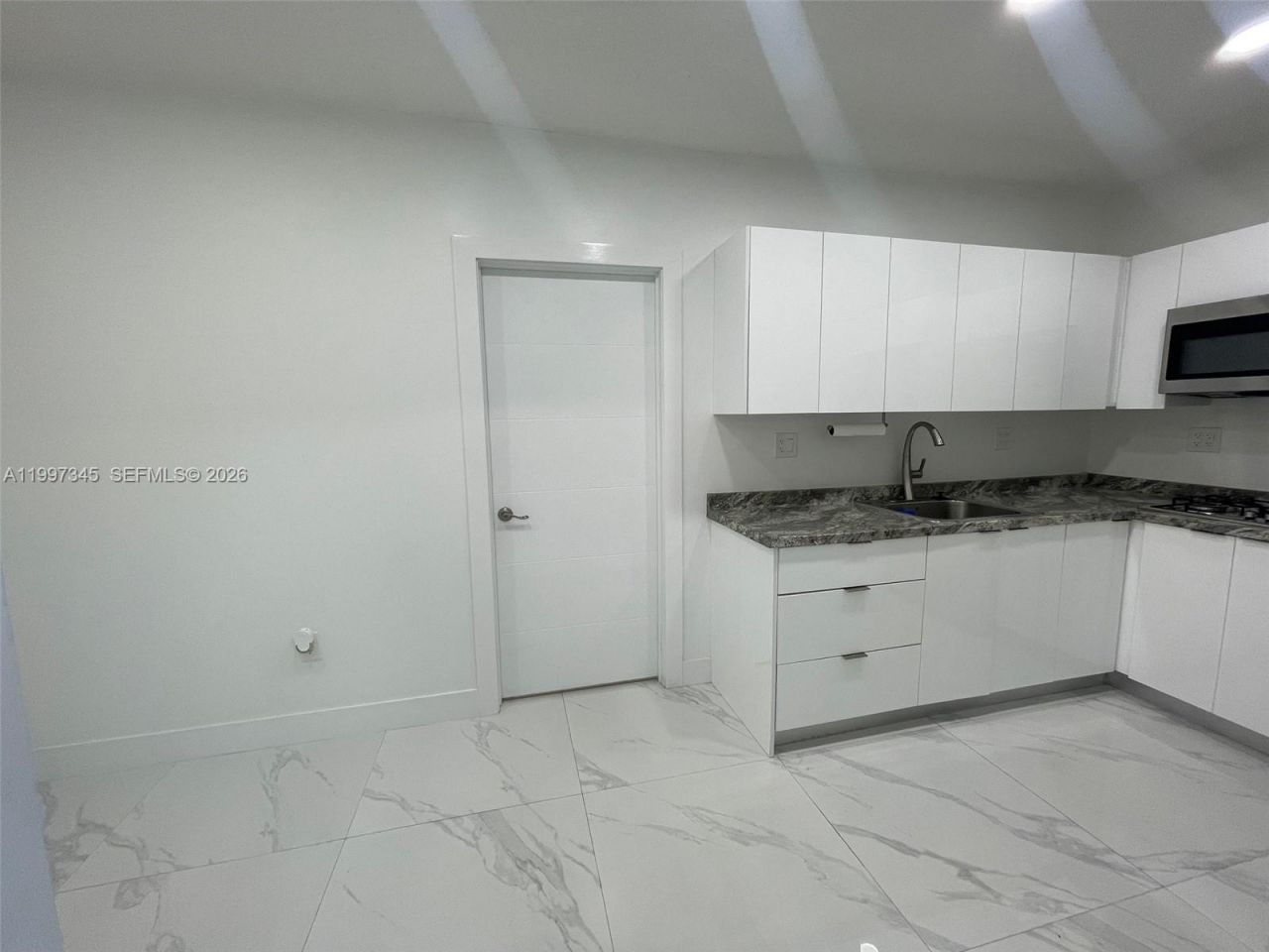15426 SW 168th Ter, Unit 2, Miami, FL 33187 Photo