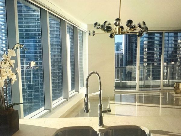475 Brickell Ave , Unit 2915, Miami, FL 33131