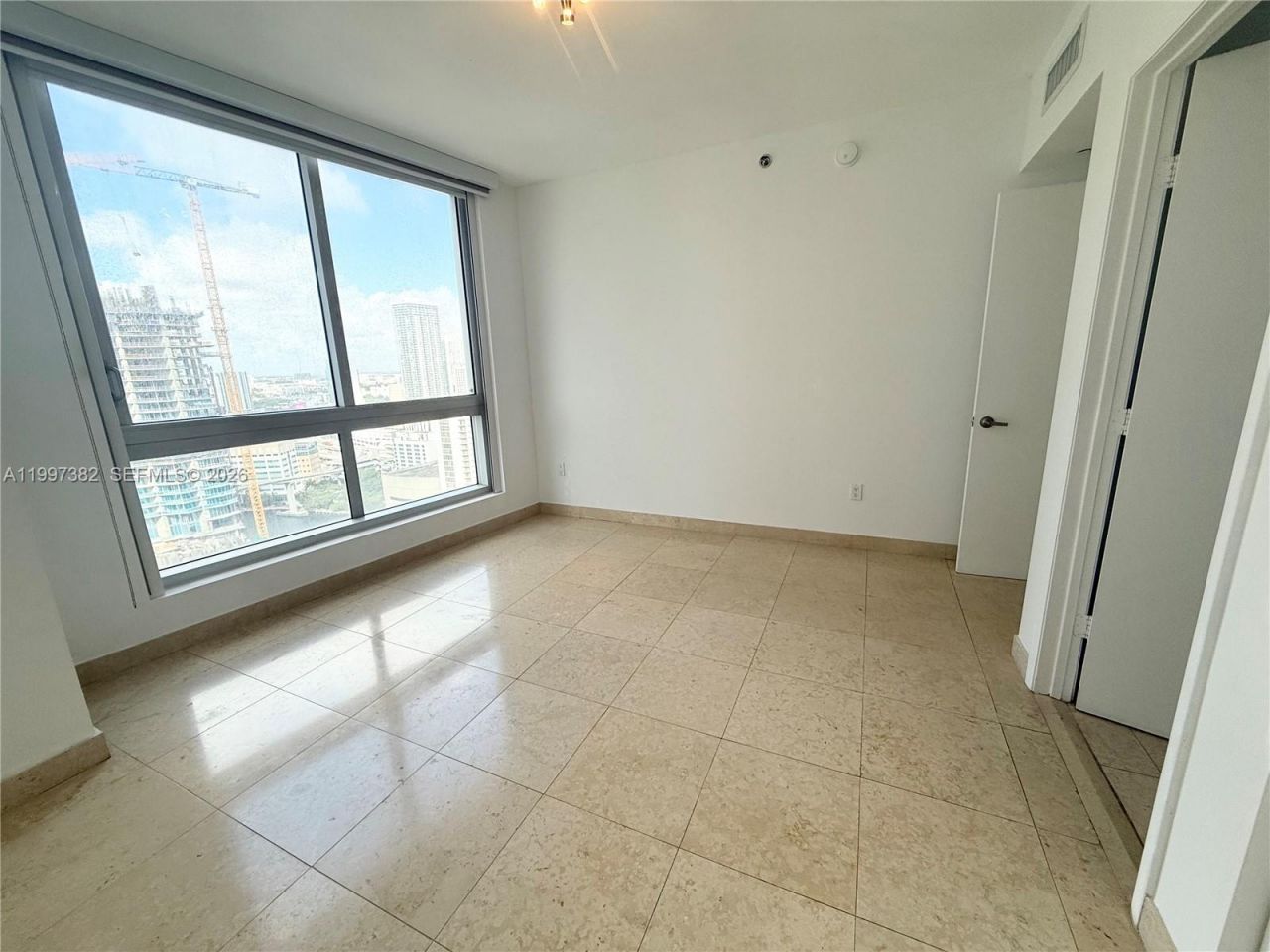 475 Brickell Ave, Unit 2915, Miami, FL 33131 Photo
