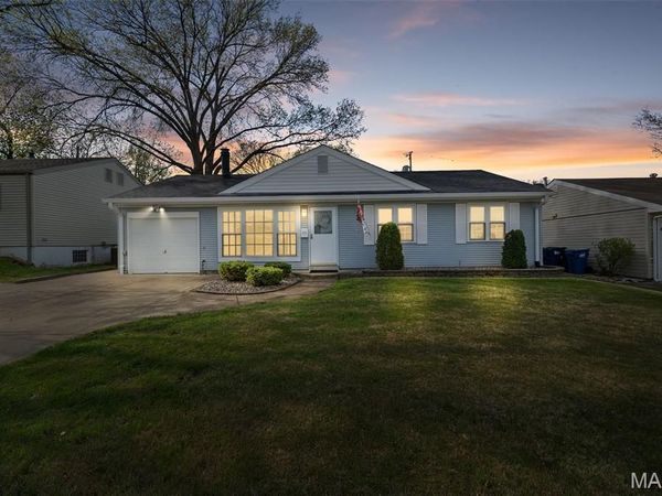 6330 Hurstgreen Lane, St Louis, MO 63123