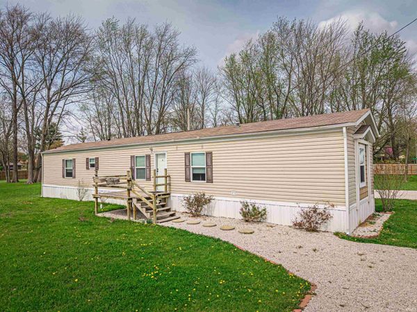 4611 N Alford Locust Street, Petersburg, IN 47567