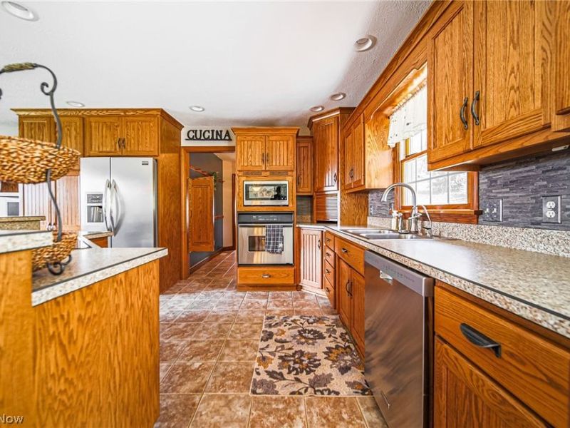 241 Monroe Street , Fredericksburg, OH 44627 Photo 12