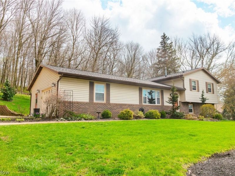 241 Monroe Street , Fredericksburg, OH 44627 Photo 2