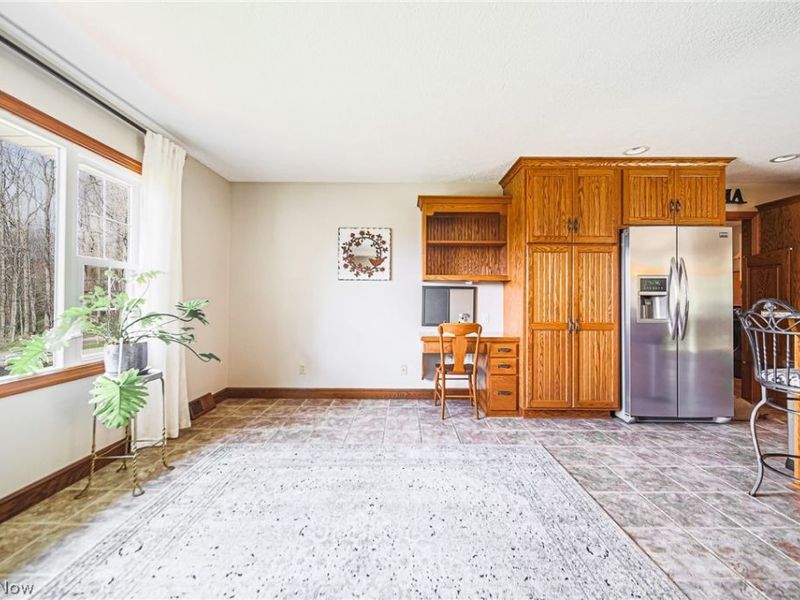 241 Monroe Street , Fredericksburg, OH 44627 Photo 9