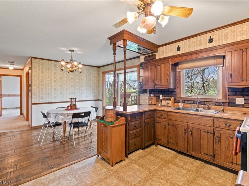 7451 Hahn Street, Louisville, OH 44641 Photo 12