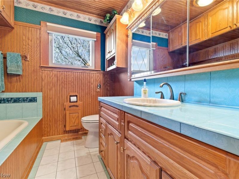 7451 Hahn Street, Louisville, OH 44641 Photo 21