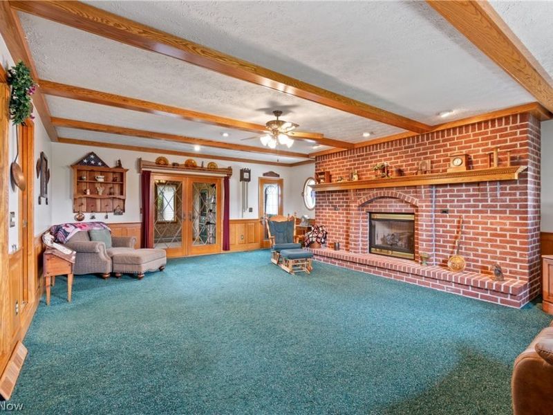 7451 Hahn Street, Louisville, OH 44641 Photo 6