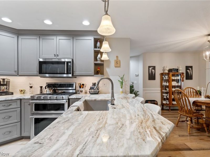 1220 Saint Abigail Street SW, Hartville, OH 44632 Photo 14