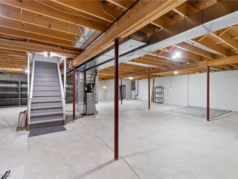 1220 Saint Abigail Street SW, Hartville, OH 44632 Photo 25