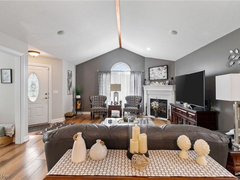 1220 Saint Abigail Street SW, Hartville, OH 44632 Photo 6