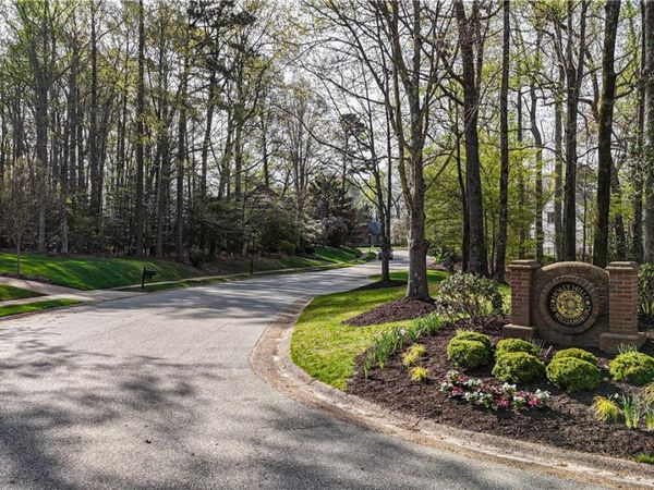 Williamsburg, VA 23185