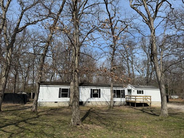 15016 Heritage Drive W, Wheatfield, IN 46392