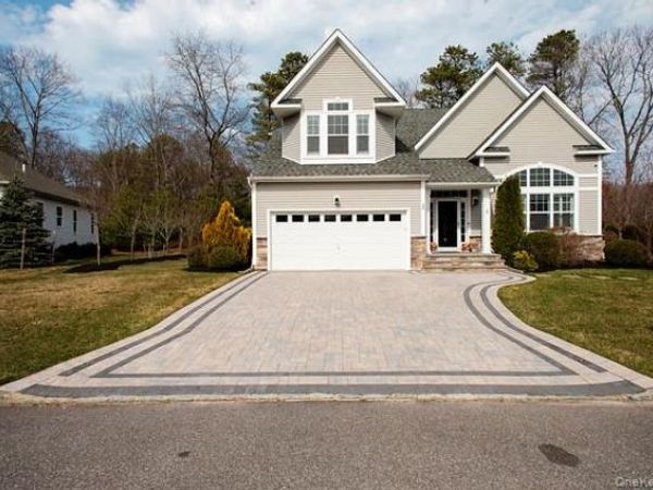 29 Wildflower Drive , Ridge, NY 11961