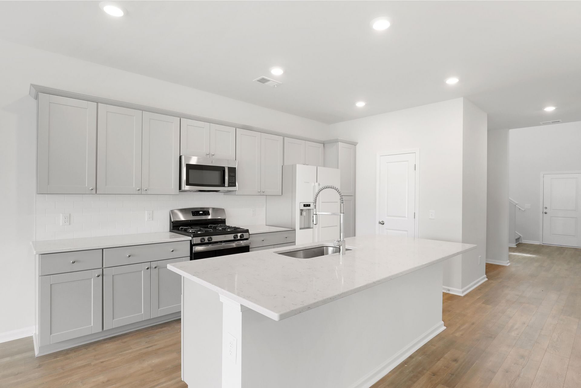 1041 Adirondack Drive Photo 6