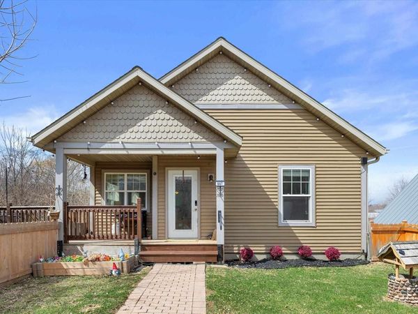 661 / 663 Division Street, Port Washington, WI 53074