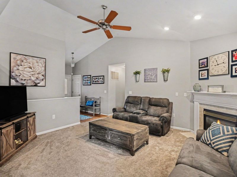 7513 Roxbury Court, Florence, KY 41042 Photo 4